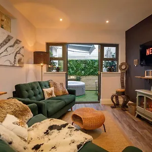 The Holgate Hideaway With Hot Tub York