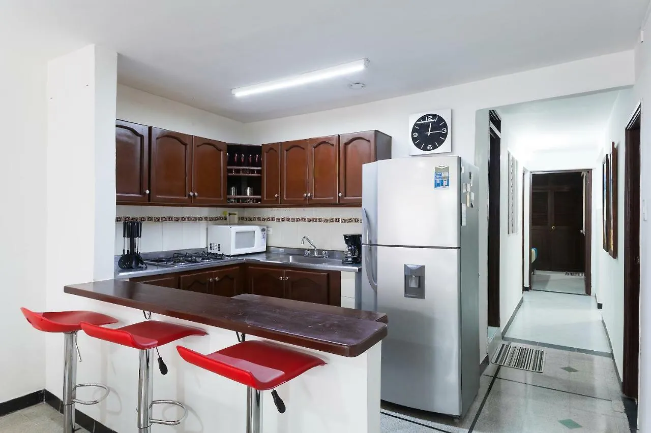 Apartamentos Amoblados Jg De La 70 Medellín 0*,
